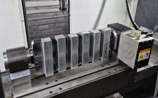 Centro HAAS VF4