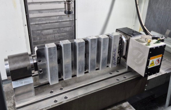 Centro de Usinagem HAAS CNC USINTER